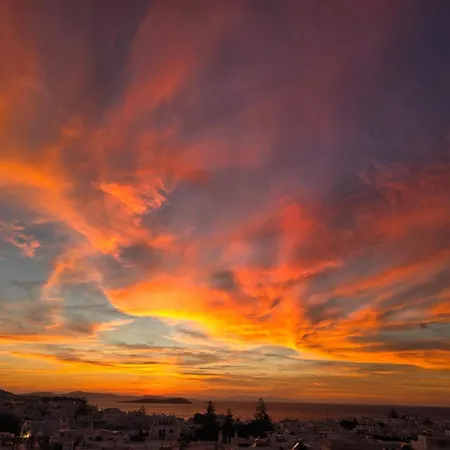 بيت ضيافة Alex Oldtown Sea View And Appartments 3*